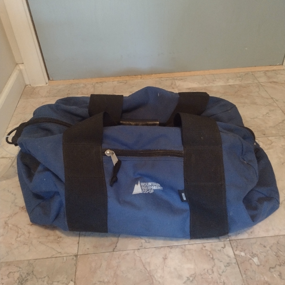 MEC medium blue duffle bag *60L